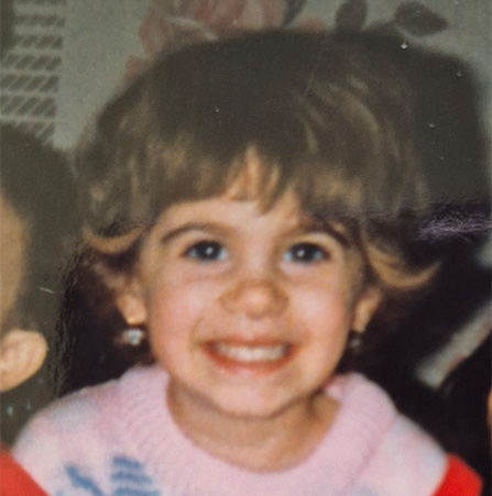 Aya Yzgler